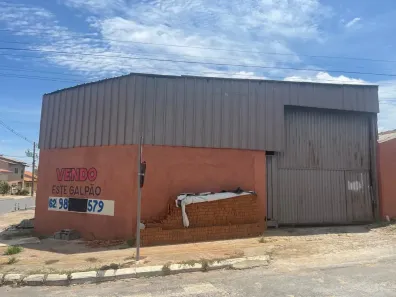 Galpão/Depósito/Armazém à venda, 235m² no Parque Atheneu, Goiânia