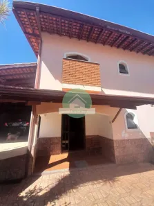 Sobrado com 3 Quartos à venda, 297m² no Jardim Antonio Von Zuben, Campinas