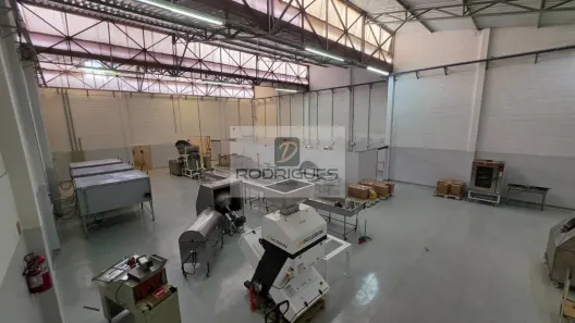 Galpão/Depósito/Armazém para alugar, 911m² no Conceição, Diadema