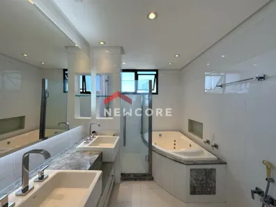 Sobrado com 3 Quartos à venda, 169m² no Centro, Cascavel