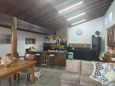 Casa com 3 Quartos à venda, 192m² no Centro, Araraquara