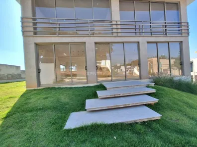 Casa de Condomínio com 3 Quartos à venda, 266m² no Jardim Quintas das Videiras, Jundiaí