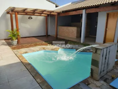 Casa com 3 Quartos à venda, 200m² no Jardim Patrícia, Uberlândia