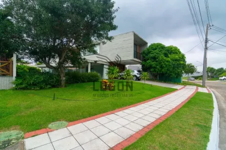 Casa com 4 Quartos para alugar, 388m² no Jacuhy, Serra