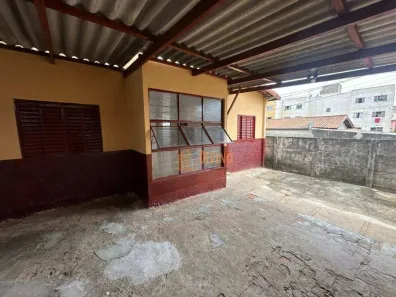 Casa com 3 Quartos para alugar, 200m² no Jardim Guadalajara, Sorocaba