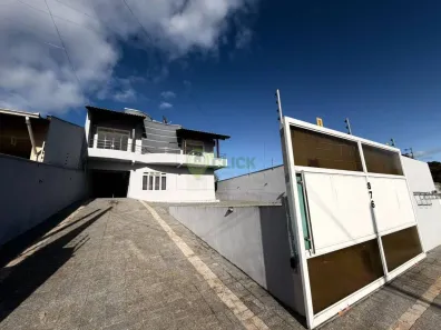 Casa com 5 Quartos à venda, 340m² no Jarivatuba, Joinville