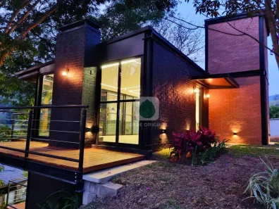 Casa com 2 Quartos à venda, 147m² no Jardim Santa Terezinha, São Bento do Sapucaí