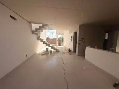Casa com 3 Quartos à venda, 200m² no Lagoa, Macaé