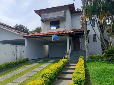 Casa de Condomínio com 4 Quartos para alugar, 275m² no Jardim Ipês, Cotia
