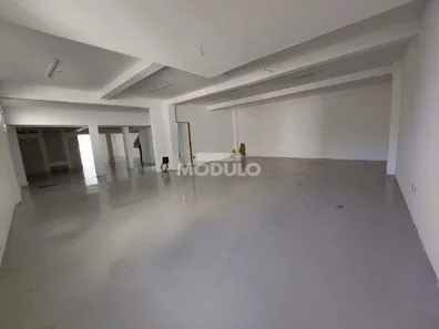 Sala Comercial para alugar, 260m² no Brasil, Uberlândia