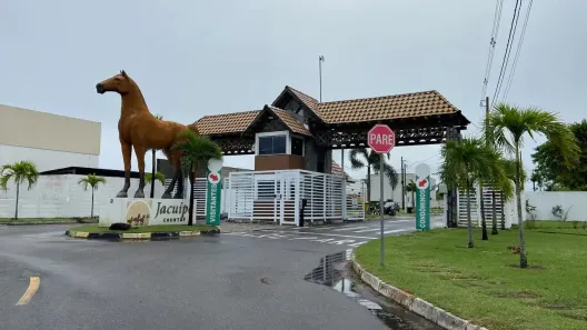 Sobrado com 3 Quartos para alugar, 10m² no Barra do Jacuípe, Camaçari