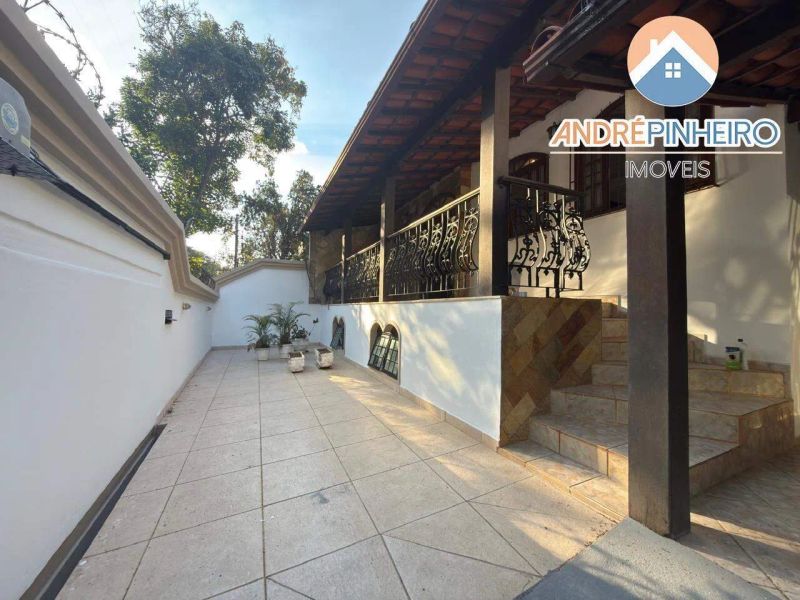 Casa com 3 quartos — Itapoã, Belo Horizonte