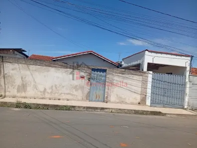 Casa com 3 Quartos à venda, 165m² no São Carlos, Pouso Alegre