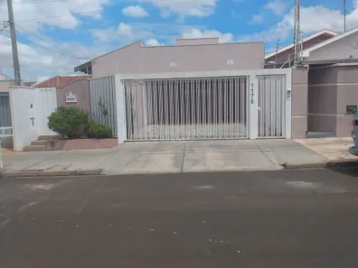 Casa com 3 Quartos à venda, 180m² no Jardim das Estações (Vila Xavier), Araraquara