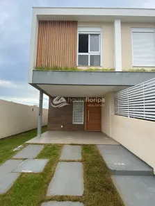 Casa com 3 Quartos à venda, 130m² no Campeche, Florianópolis