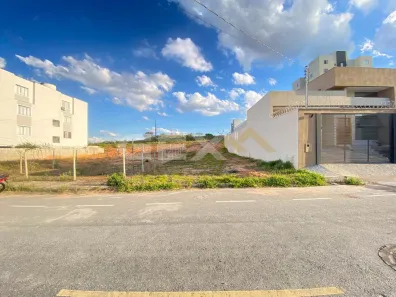 Lote/Terreno à venda, 300m² no Xavante, Divinópolis