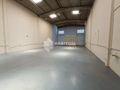 Galpão/Depósito/Armazém para alugar, 300m² no Daniel Fonseca, Uberlândia