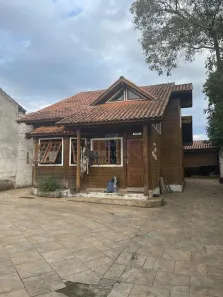 Casa com 3 Quartos à venda, 300m² no Jardim Itu, Porto Alegre