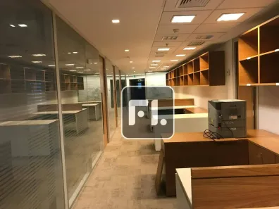 Sala Comercial à venda, 214m² no Vila Olímpia, São Paulo