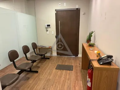 Imóvel Comercial com 7 Quartos para alugar, 165m² no Cambuí, Campinas