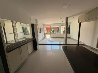Sobrado com 4 Quartos para alugar, 300m² no Santa Mônica, Vila Velha