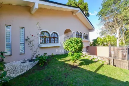 Casa com 4 Quartos para alugar, 424m² no Vista Alegre, Curitiba