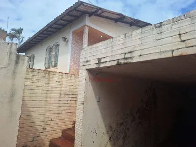 Casa com 2 Quartos para alugar, 100m² no Jardim Shangri-la A, Londrina