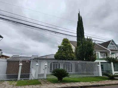 Casa com 3 Quartos para alugar, 223m² no Guabirotuba, Curitiba