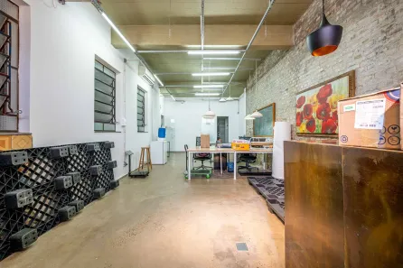 Sala Comercial à venda, 274m² no Santa Maria Goretti, Porto Alegre