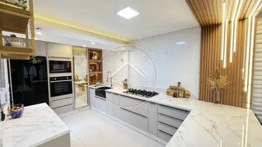 Casa de Condomínio com 3 Quartos à venda, 131m² no Bairro Alto, Curitiba