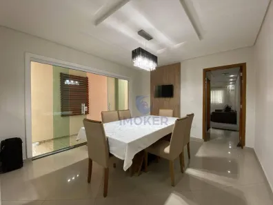 Sobrado com 3 Quartos à venda, 234m² no Biritiba, Poá