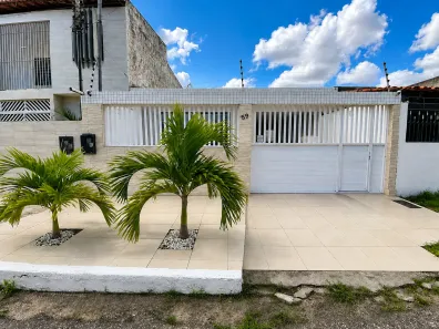Casa com 3 Quartos à venda, 237m² no Jabotiana, Aracaju