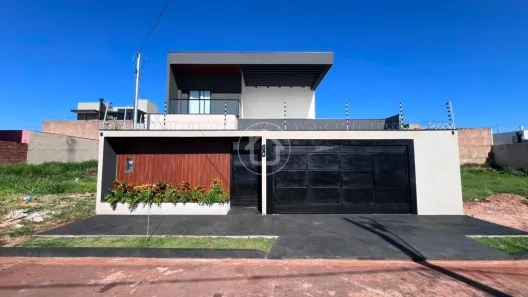Sobrado com 3 Quartos à venda, 220m² no Loteamento Jardim das Cassias, Campo Grande