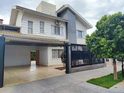 Sobrado com 4 Quartos à venda, 304m² no Recanto dos Magnatas, Maringá