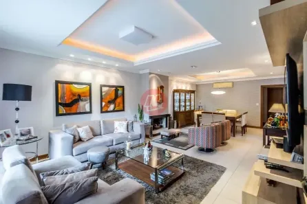 Apartamento com 3 Quartos à venda, 201m² no Vila Ipiranga, Porto Alegre