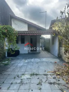 Casa com 2 Quartos à venda, 74m² no Jardim Leonor, Mongaguá
