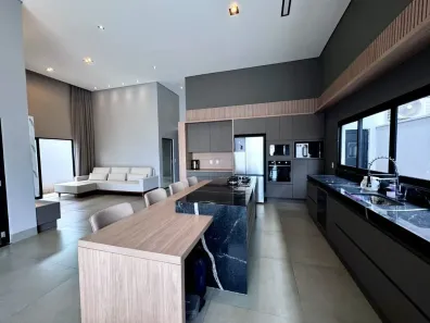 Casa com 3 Quartos à venda, 200m² no Shopping Park, Uberlândia