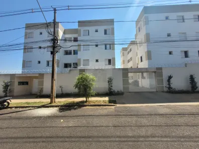 Apartamento com 3 Quartos para alugar, 60m² no Presidente Roosevelt, Uberlândia