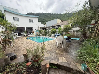 Casa com 3 Quartos à venda, 160m² no Marapé, Santos