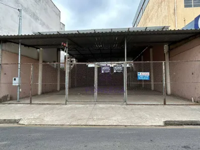 Galpão/Depósito/Armazém para venda ou aluguel, 245m² no Centro, Pouso Alegre