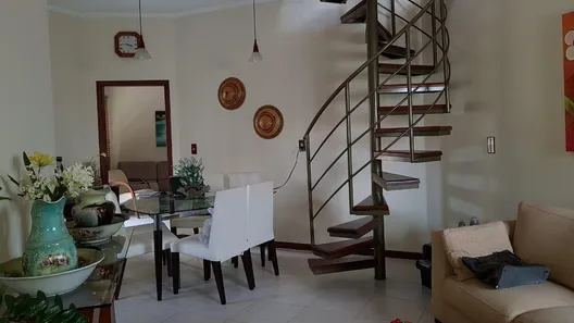 Sobrado com 3 Quartos à venda, 260m² no Loteamento Parque Itacolomy, Mogi Guaçu