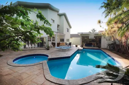Casa de Condomínio com 5 Quartos à venda, 650m² no Alphaville Residencial Dois, Barueri
