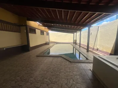 Casa com 3 Quartos à venda, 400m² no Capim Macio, Natal