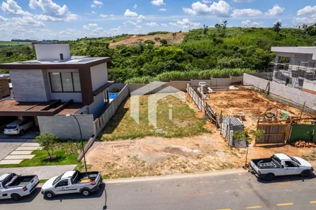 Lote/Terreno à venda, 426m² no Loteamento Residencial Arborais, Campinas
