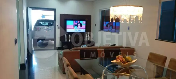 Casa com 3 Quartos à venda, 211m² no Alto Umuarama, Uberlândia