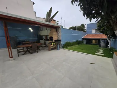 Casa com 3 Quartos para alugar, 300m² no Santa Teresinha, São Paulo