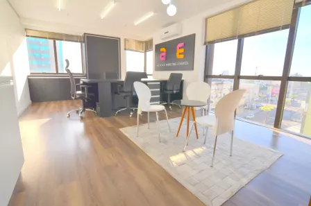 Sala Comercial à venda, 39m² no São João, Porto Alegre