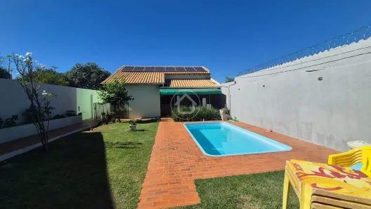 Casa com 3 Quartos à venda, 242m² no Vila Palmira, Campo Grande