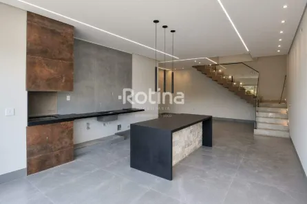 Casa com 3 Quartos à venda, 209m² no Granja Marileusa, Uberlândia