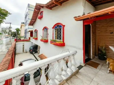 Casa com 8 Quartos à venda, 383m² no Coração Eucarístico, Belo Horizonte